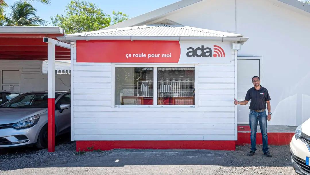Agent d'accueil de l'agence ADA Location, Saint-Gilles Réunion