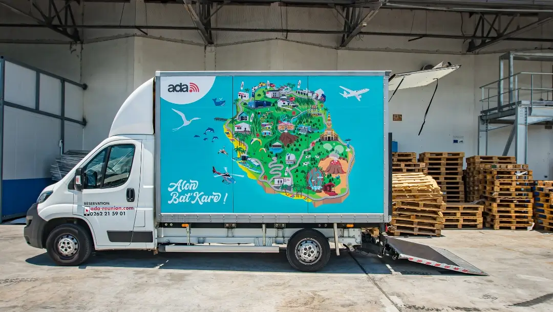 ADA Réunion location, Catégorie Camion cellule 15m³ avec Hayon