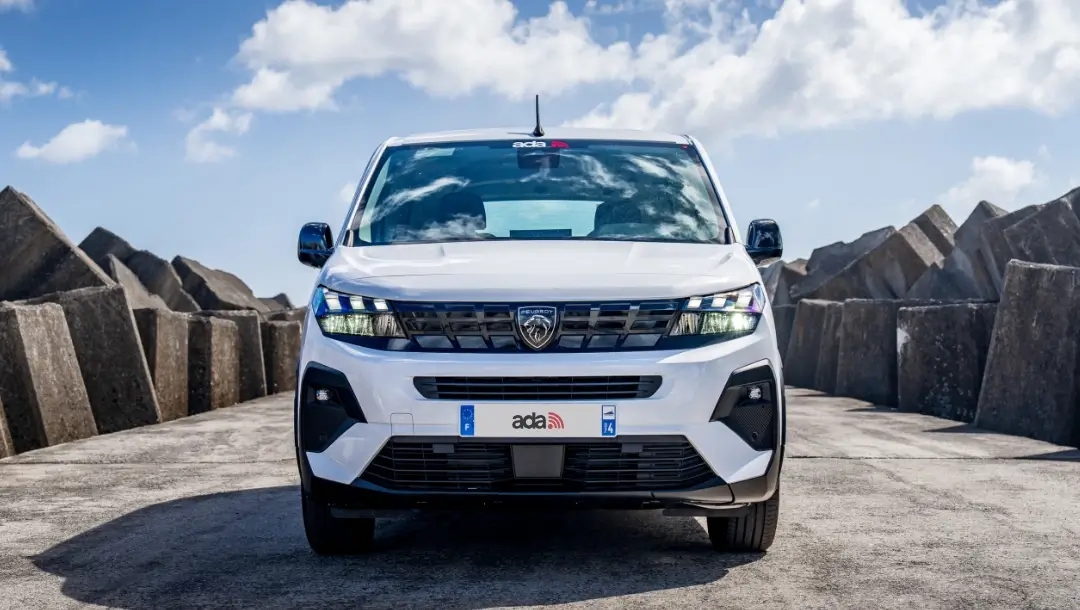 ADA Réunion location, catégorie Minibus