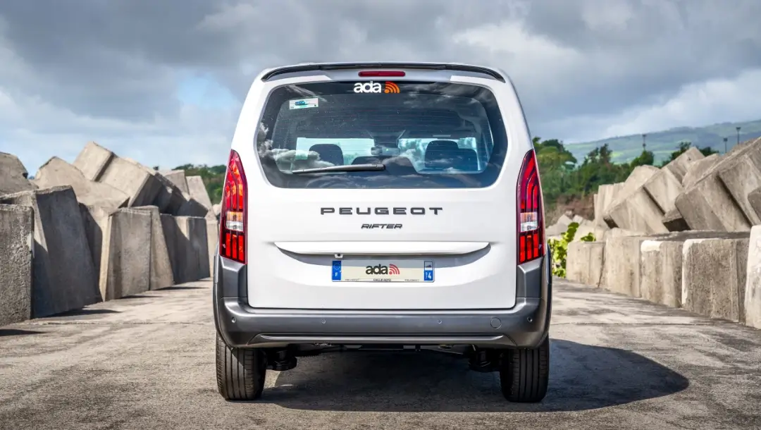 ADA Réunion location, catégorie Minibus