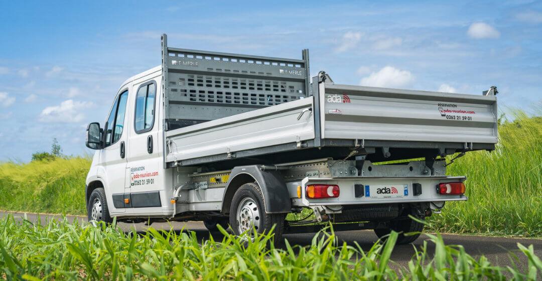 ADA Réunion location d'utilitaires, catégorie Camion Benne