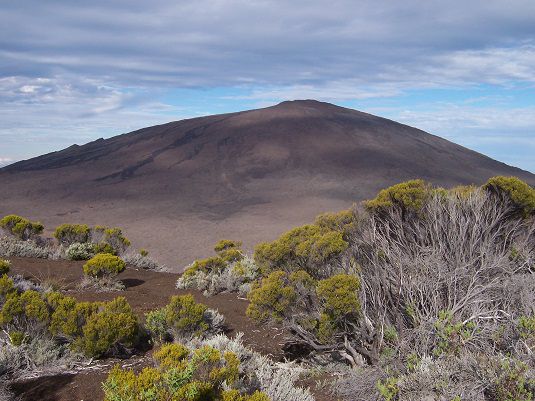 Iter Le Piton De La Fournaise à