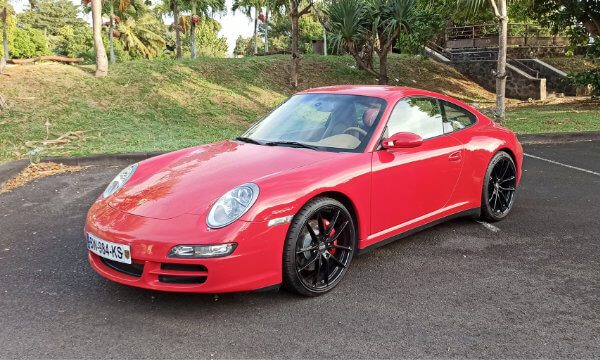 Porsche-Carrera-4-S-reunion